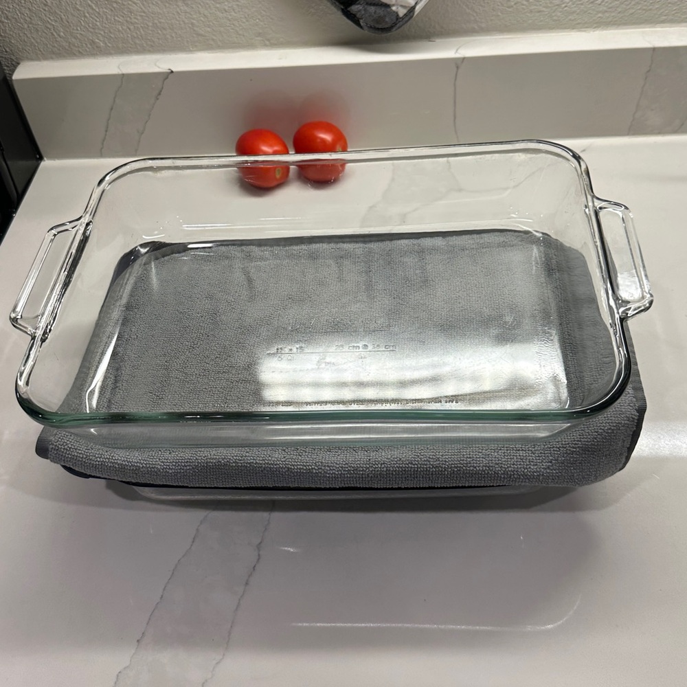 Vintage Anchor Hocking Co. 5 Quart, Clear Glass Baking Dish, 11”x15”x2.5”